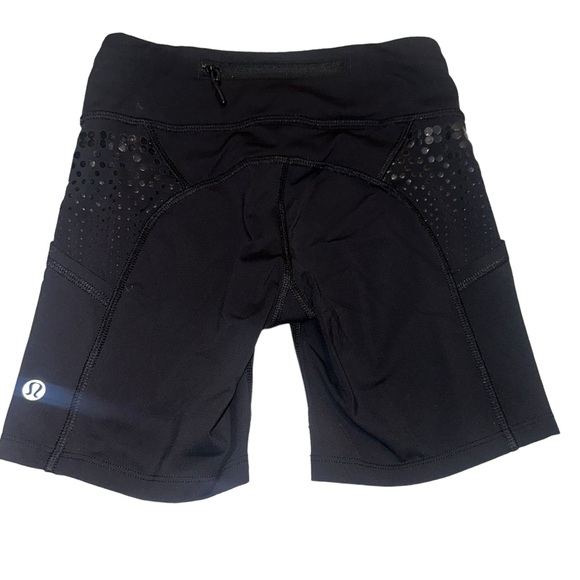 Lululemon Run: Shorty Short Black Shorts size 2 - Picture 12 of 17